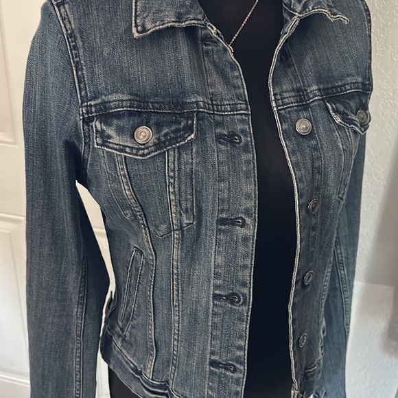 New- Jean jacket - Picture 5 of 9